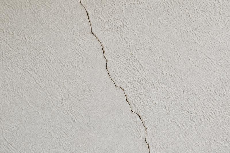 Fissure superficielle à étudier