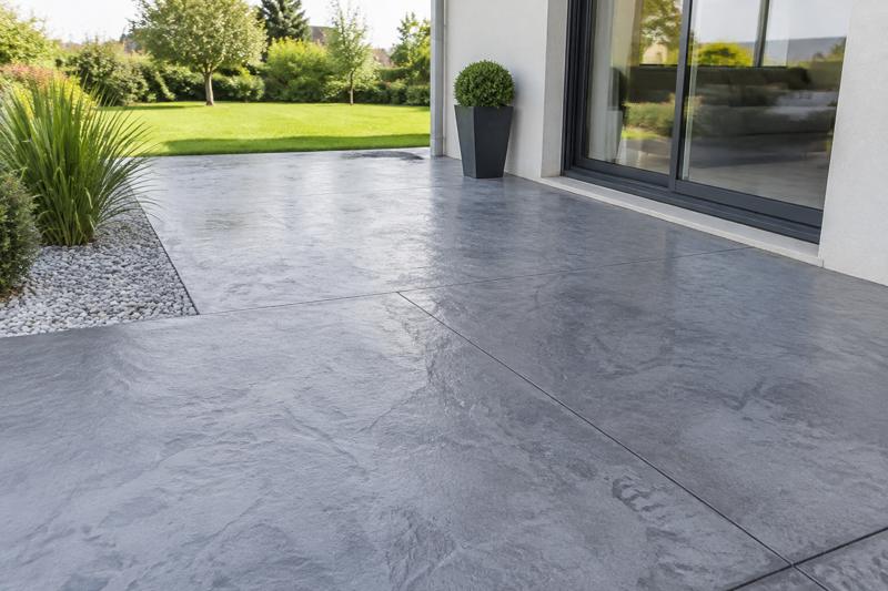 Terrasse béton décoratif