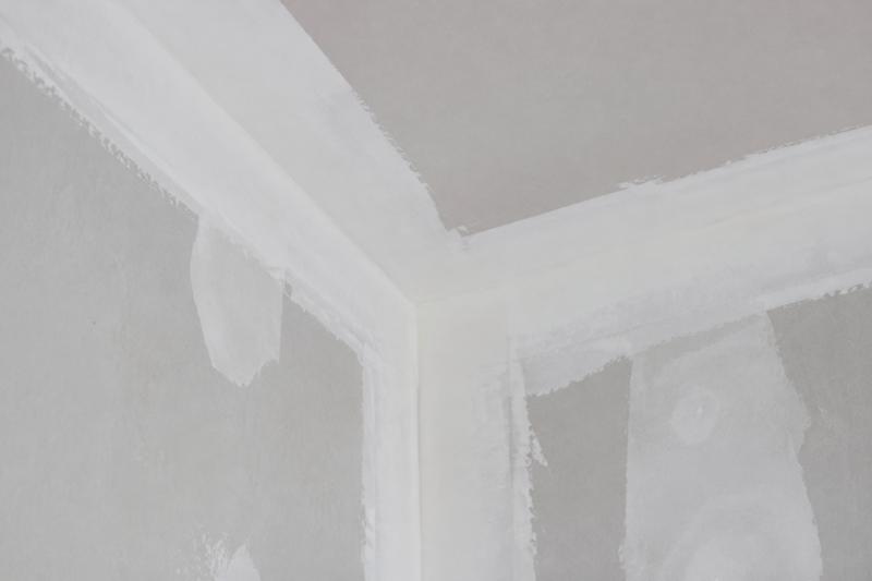 Raccord cloison plafond